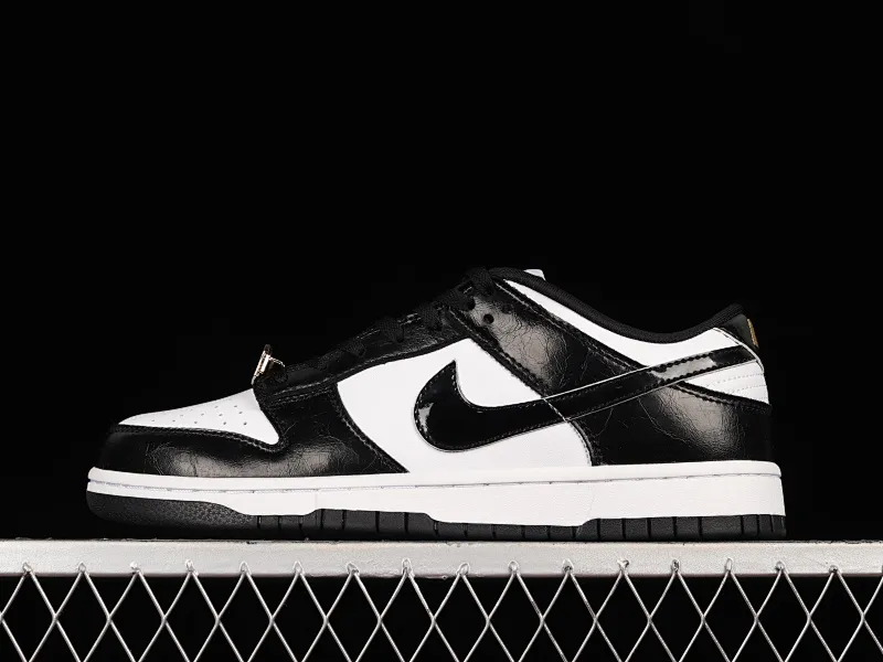 All categories Nk SB Dunk series Nk SB Dunk Low low-top sneakers F version special price Nk Dunk SB Low black and white patent leather panda SB smashed backboard fashion casual sneakers DR9511-100
